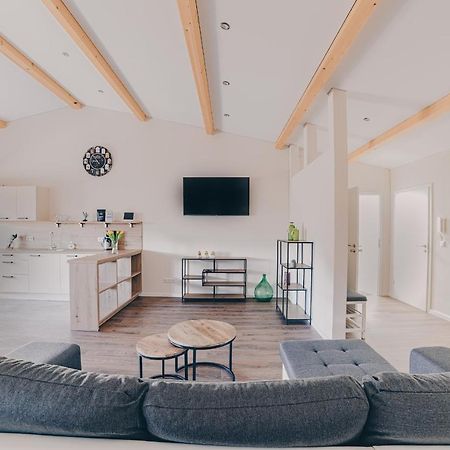 Grosse Ferienwohnung Mit Balkon Und Perfekter Lage Eggenthal ภายนอก รูปภาพ