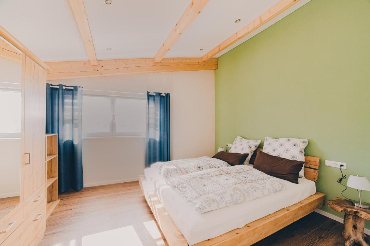 Grosse Ferienwohnung Mit Balkon Und Perfekter Lage Eggenthal ภายนอก รูปภาพ